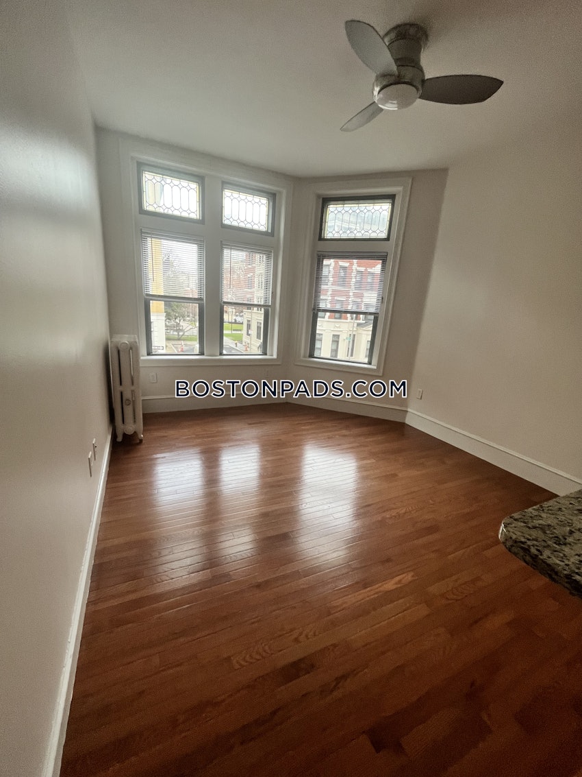 BOSTON - NORTHEASTERN/SYMPHONY - 1 Bed, 1 Bath - Image 17