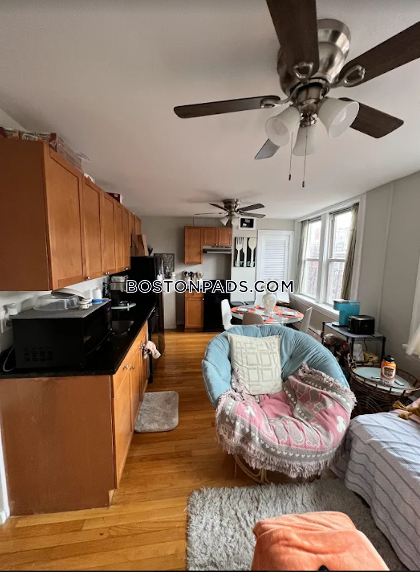 BOSTON - NORTH END - 2 Beds, 1 Bath - Image 11