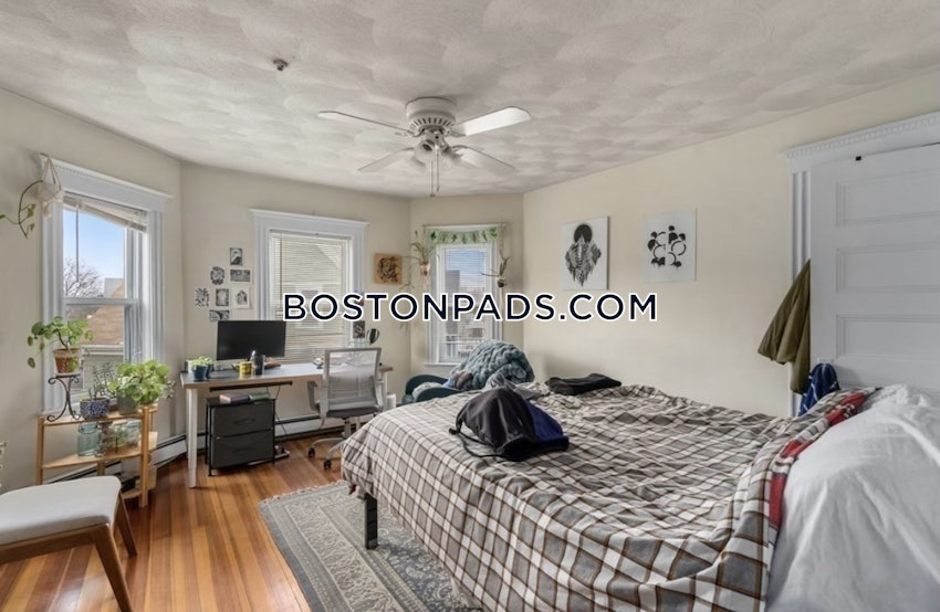 SOMERVILLE - TUFTS - 3 Beds, 1 Bath - Image 2