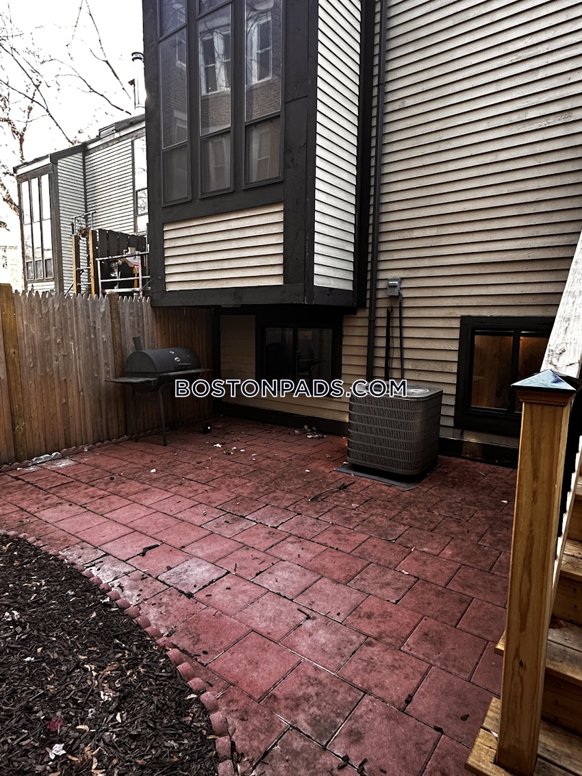 CAMBRIDGE - HARVARD SQUARE - 3 Beds, 2 Baths - Image 20