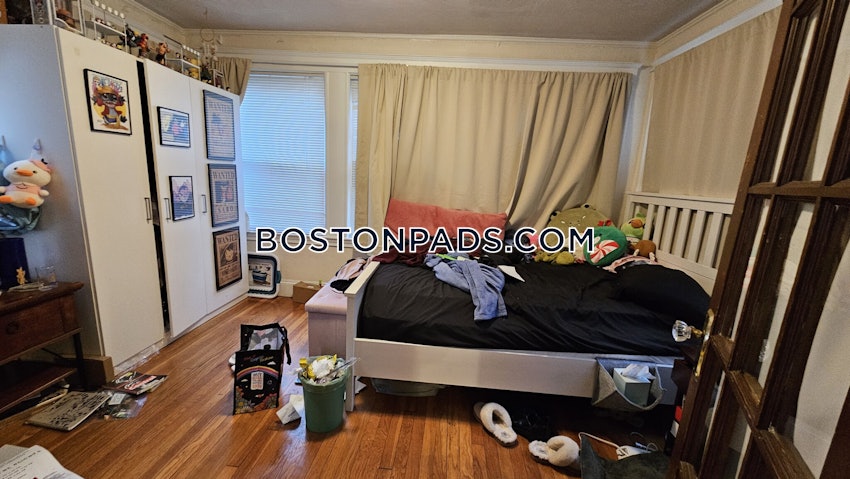 BOSTON - BRIGHTON - BOSTON COLLEGE - 3 Beds, 1 Bath - Image 5
