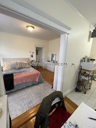 Boston - 0 Beds, 1 Baths