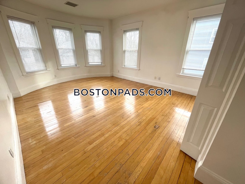 BOSTON - BRIGHTON - OAK SQUARE - 4 Beds, 2.5 Baths - Image 15