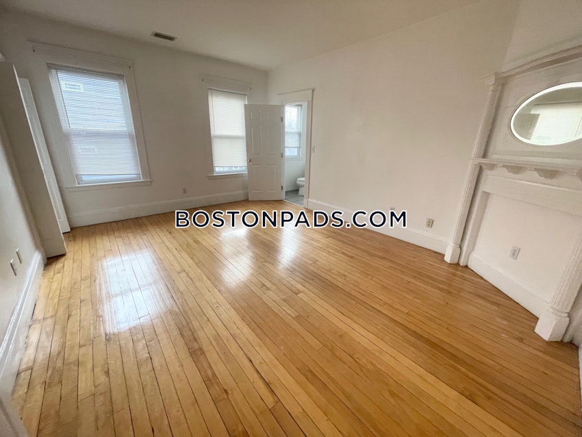 BOSTON - BRIGHTON - OAK SQUARE - 4 Beds, 2.5 Baths - Image 12