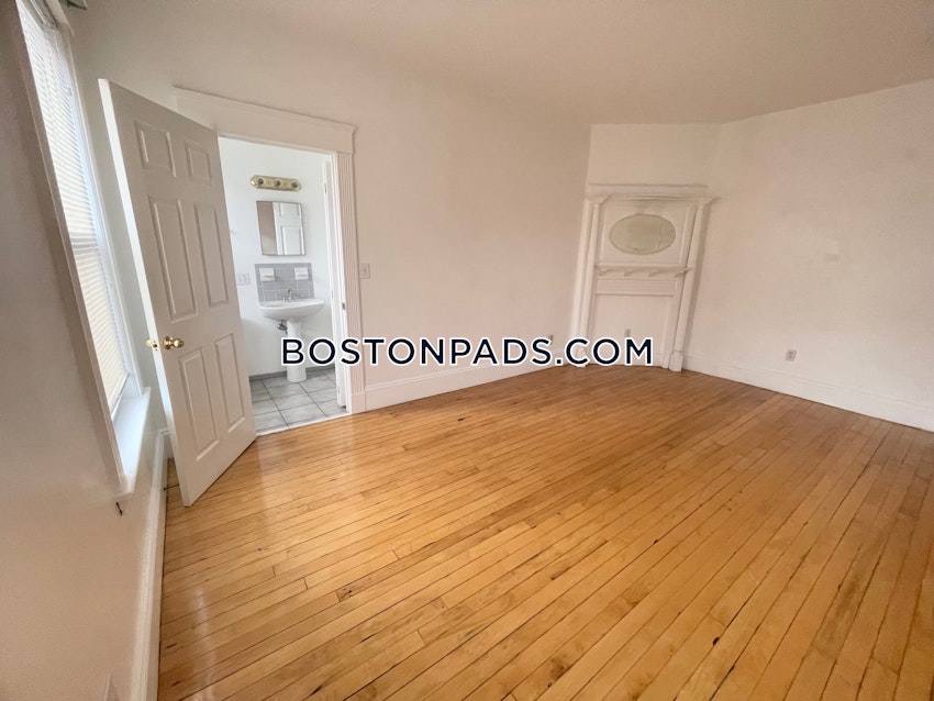 BOSTON - BRIGHTON - OAK SQUARE - 4 Beds, 2.5 Baths - Image 15