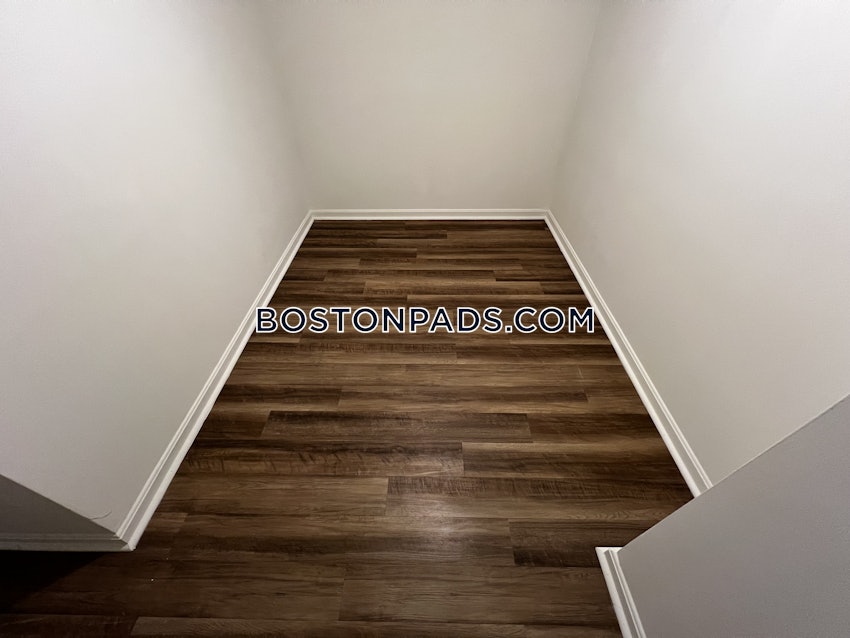 HINGHAM - 1 Bed, 1 Bath - Image 24