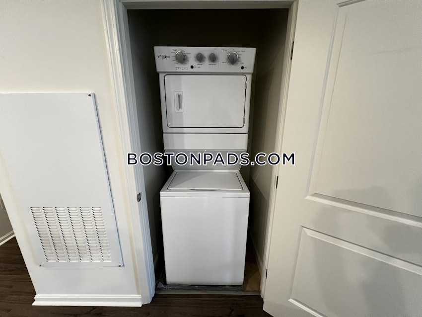 HINGHAM - 1 Bed, 1 Bath - Image 11