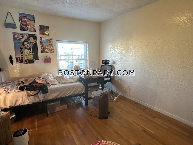 Hammond St., Roxbury Crossing