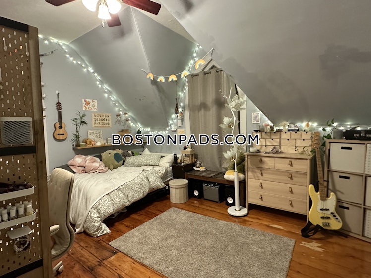 Hillside St., Roxbury Crossing