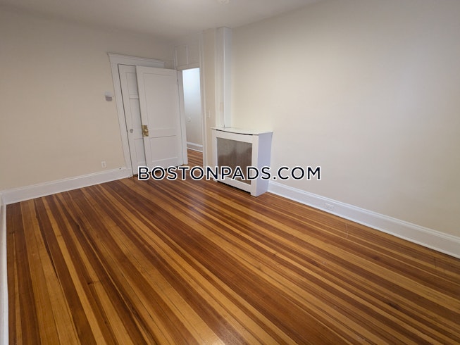 Boston - $3,100+ /mo