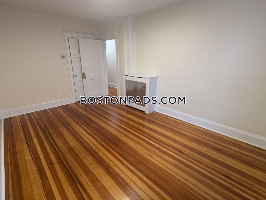 Boston - $3,100+ /month