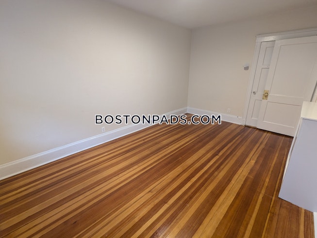 Boston - $3,100+ /mo