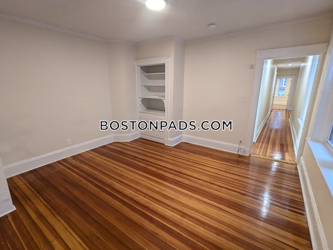 Boston - $3,100+ /mo