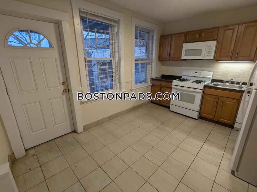 Boston - $3,100+ /month