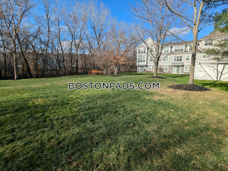 Island Hill Ave., Melrose