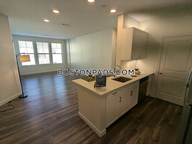 Island Hill Ave., Melrose