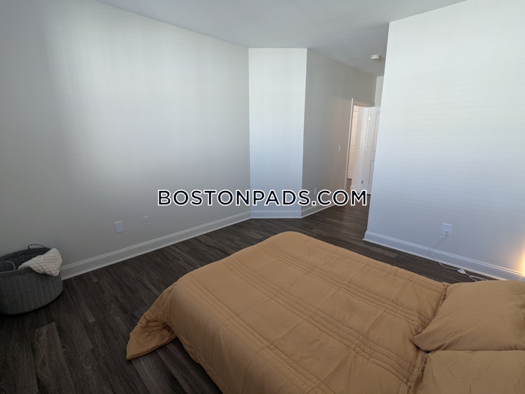 Island Hill Ave., Melrose