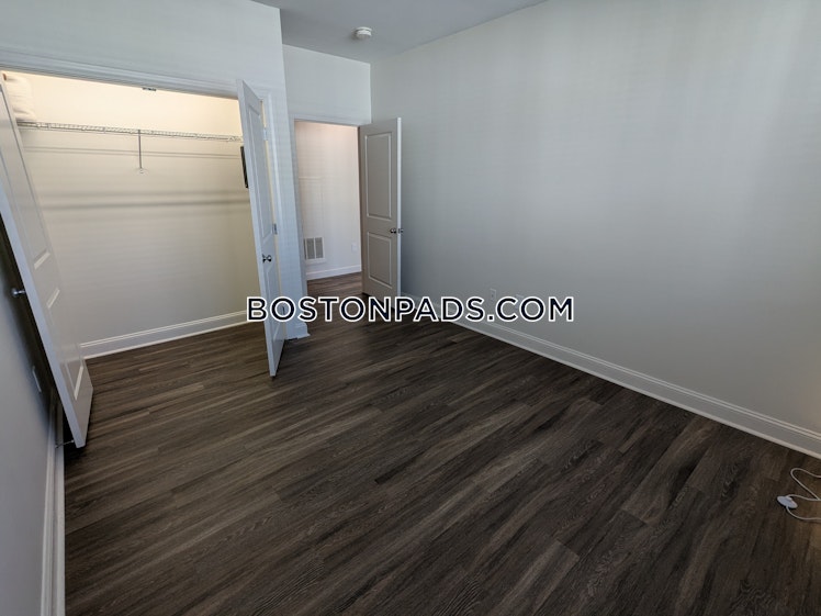 Island Hill Ave., Melrose