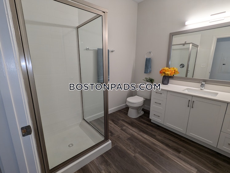 Island Hill Ave., Melrose