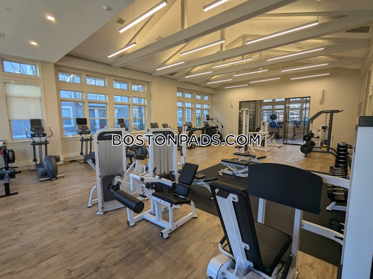 Island Hill Ave., Melrose