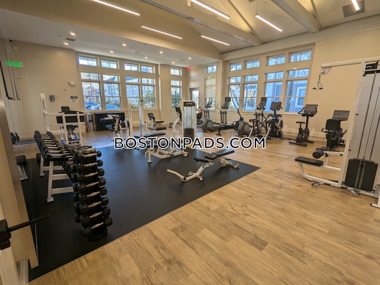 Island Hill Ave., Melrose