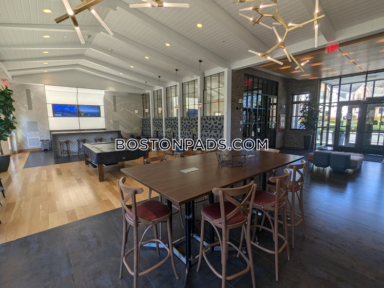 Island Hill Ave., Melrose