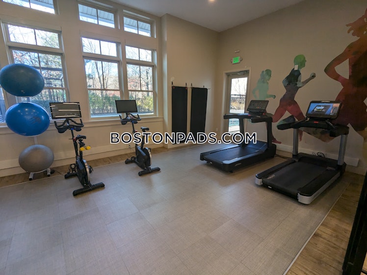 Island Hill Ave., Melrose