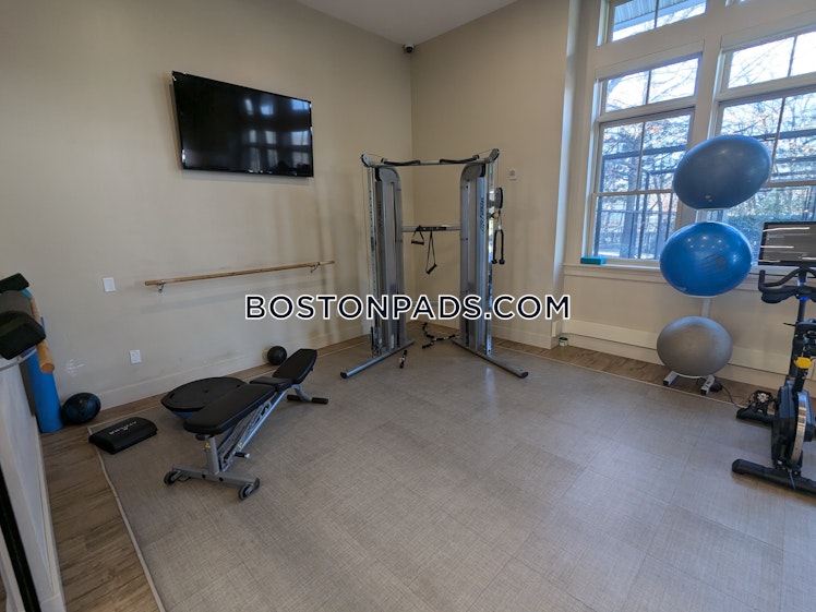 Island Hill Ave., Melrose