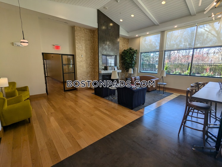 Island Hill Ave., Melrose