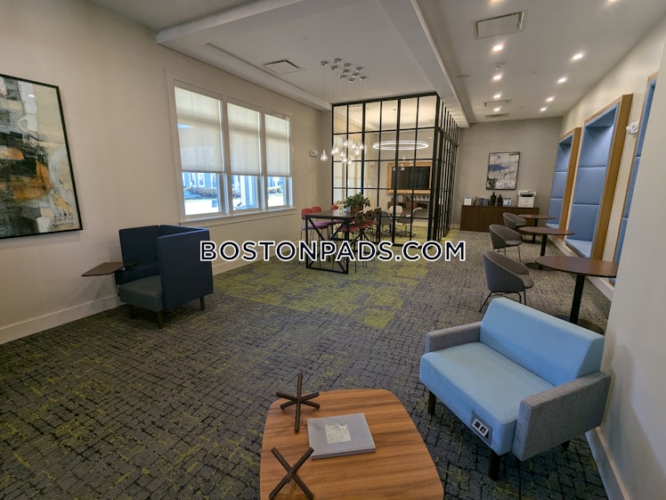 Island Hill Ave., Melrose