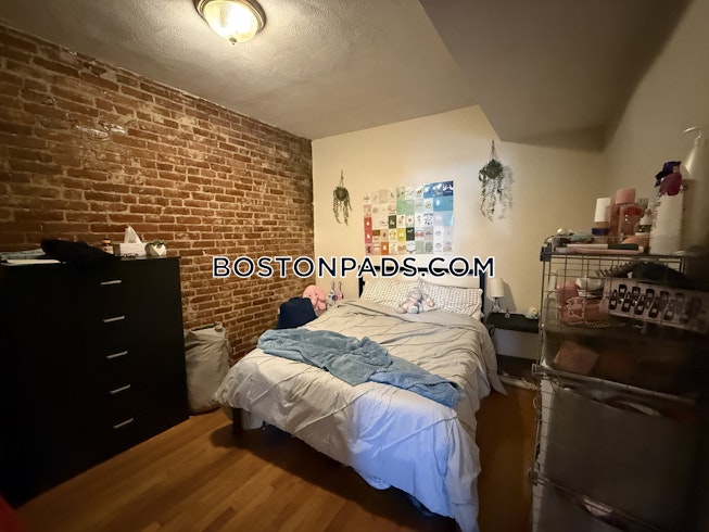 Boston - $3,300+ /mo