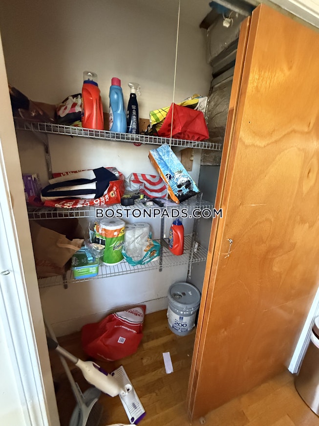 Boston - $3,300+ /mo