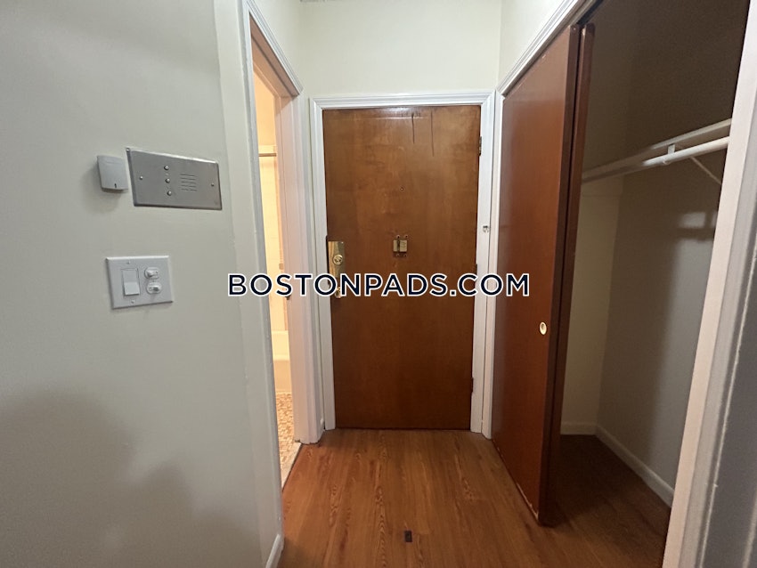 BOSTON - MISSION HILL - 1 Bed, 1 Bath - Image 11