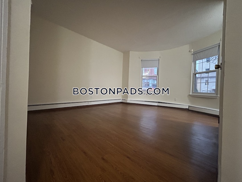 BOSTON - MISSION HILL - 1 Bed, 1 Bath - Image 6