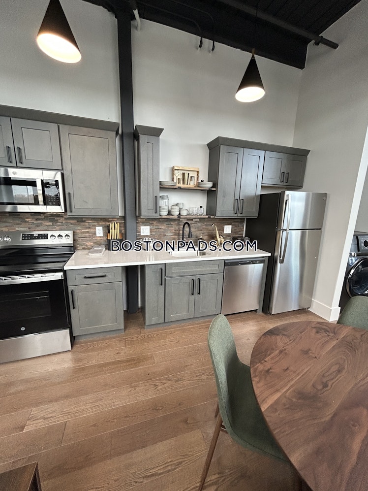 Union St., Attleboro