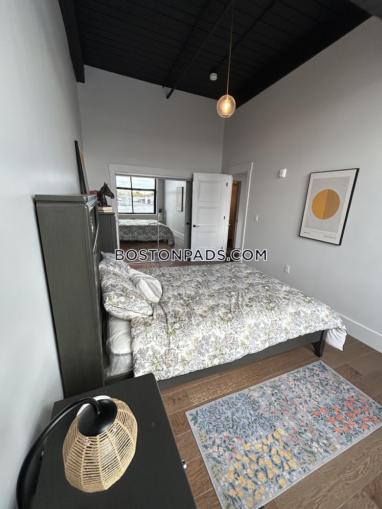 Union St., Attleboro