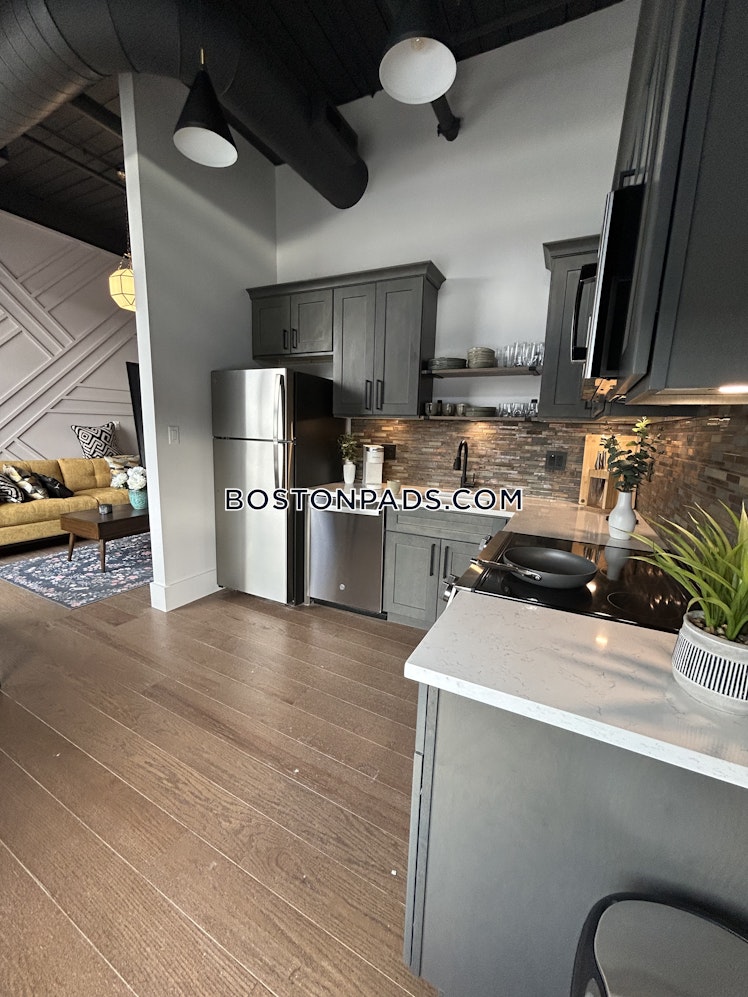 Union St., Attleboro