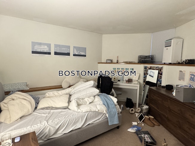 Boston - $5,850+ /mo