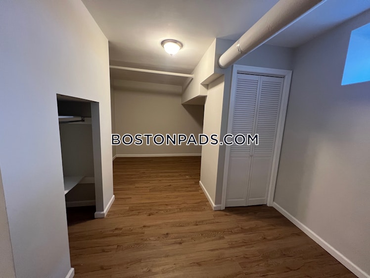 Farrington Ave., Boston