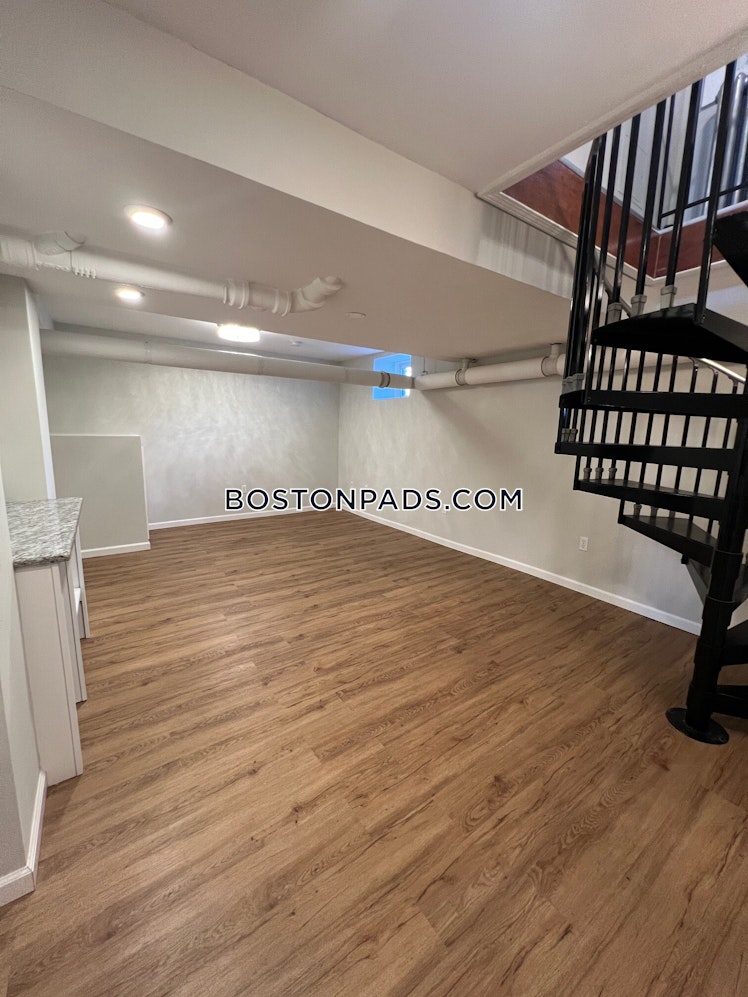 Farrington Ave., Boston