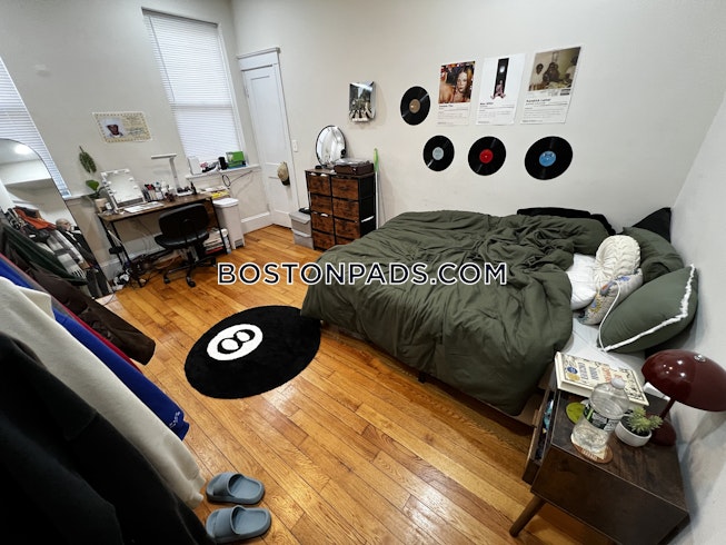 Boston - $6,600+ /mo