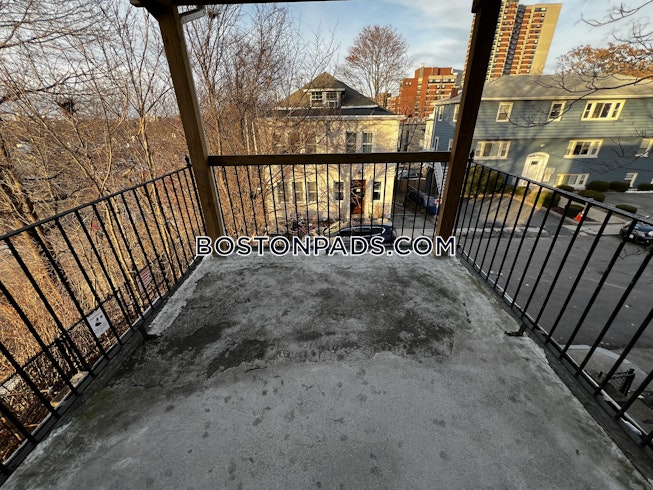 Boston - $6,600+ /mo