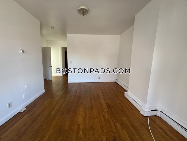 Boston - $4,300+ /mo