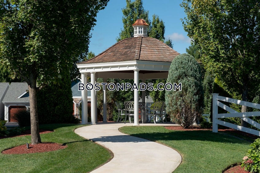 Tewksbury - $2,705+ /month