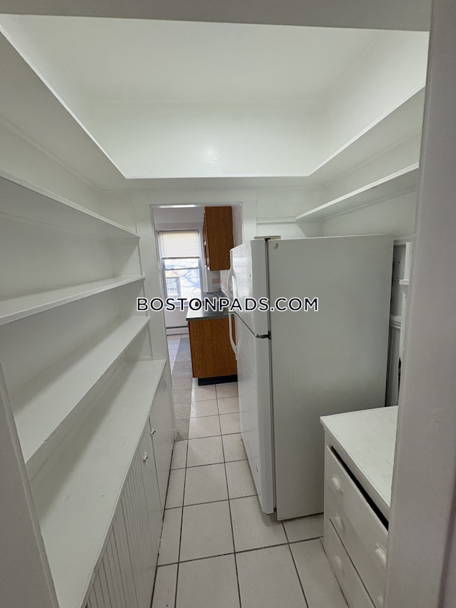 Boston - $3,200+ /mo