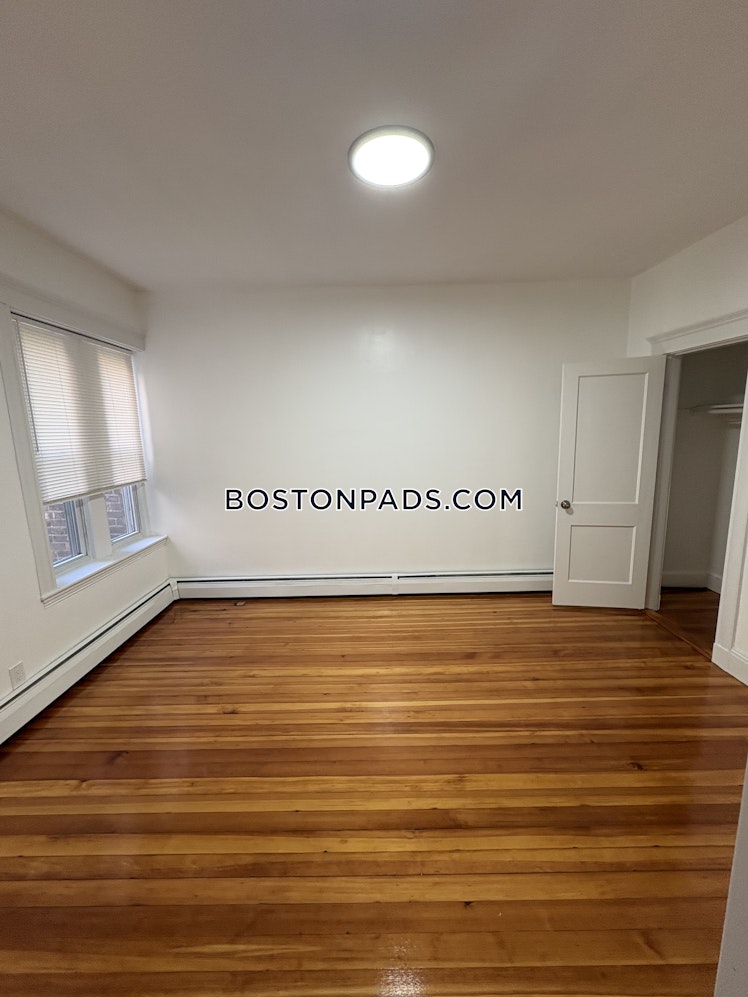 Strathmore Rd., Boston