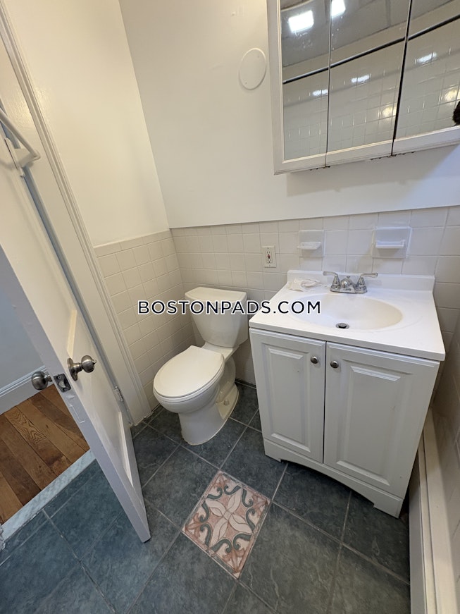 Boston - $3,200+ /mo