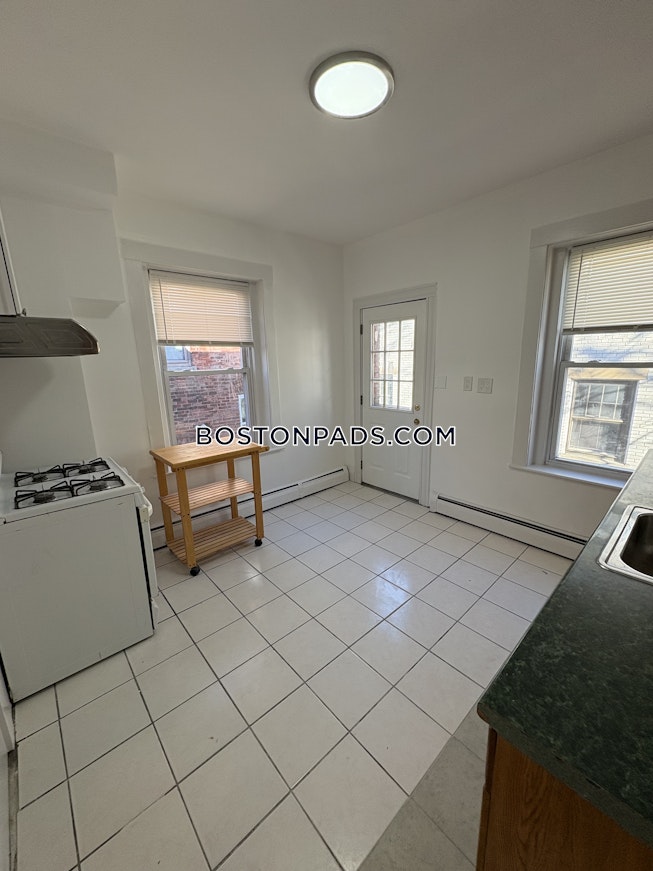 Boston - $3,200+ /mo