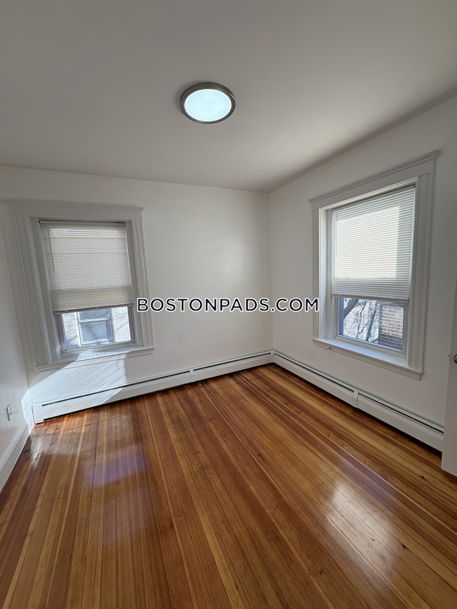 Boston - $3,200+ /mo