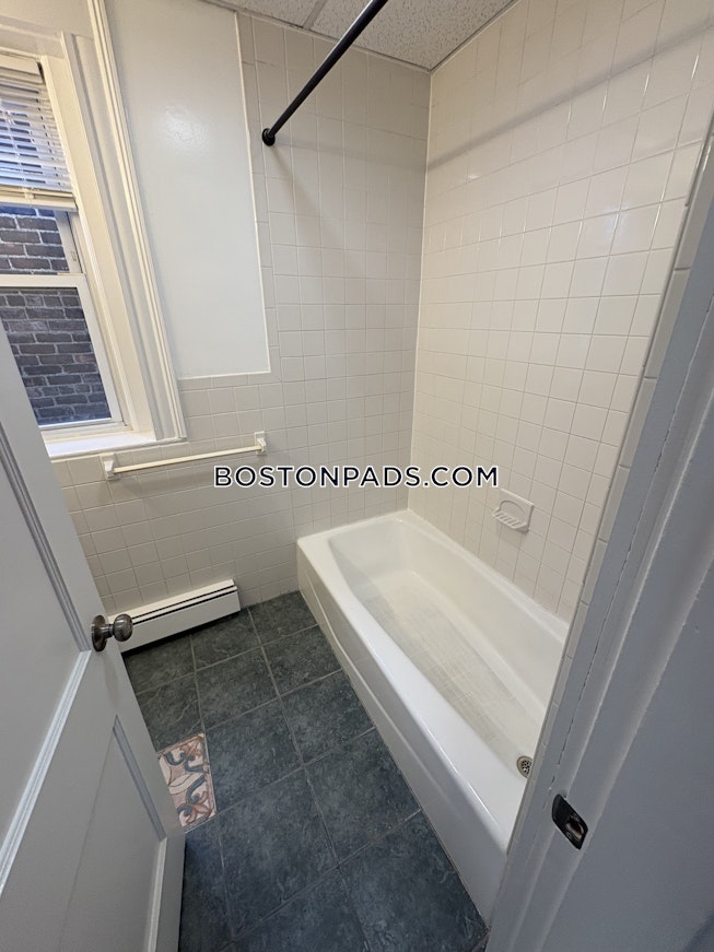 Boston - $3,200+ /mo